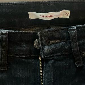 Levi’s 711 Skinny - Black